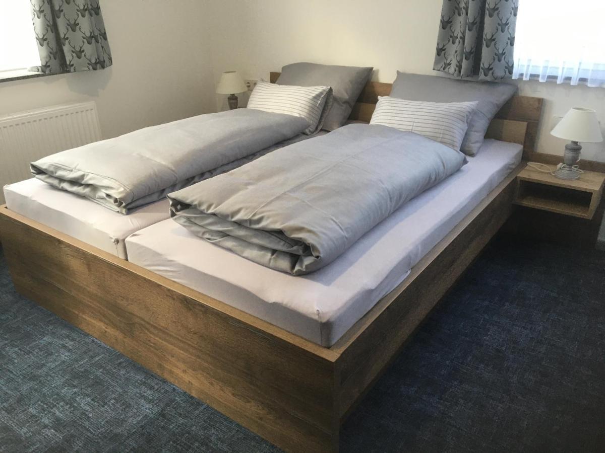 Landgasthof Hotel Lamm Laichingen Zewnętrze zdjęcie